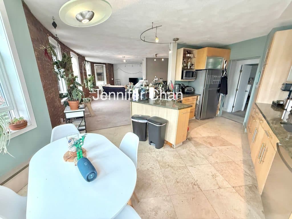 1 BR for rent — 210 Chestnut Hill Ave, Brighton 3
