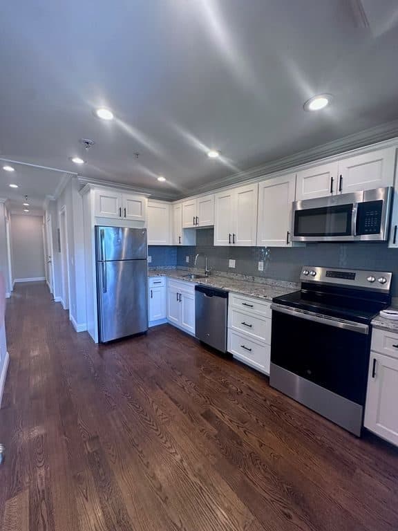 2 BR for rent — 39 W Walnut Park, Boston 3