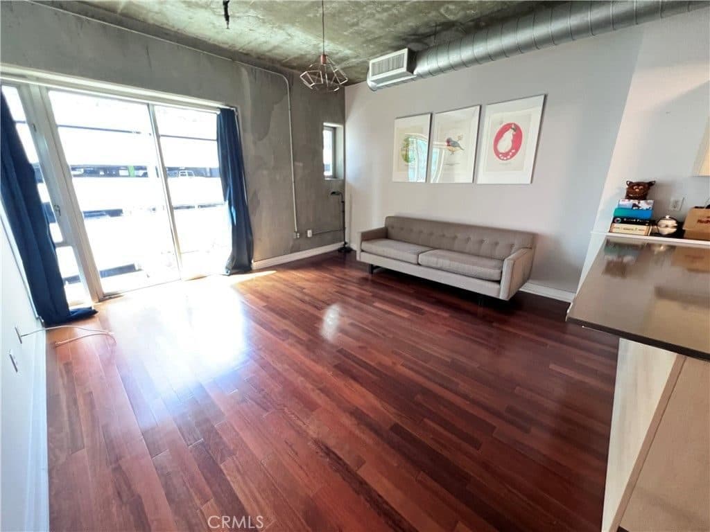 1 BR for rent — 645 W 9th St APT 508, Los Angeles 3