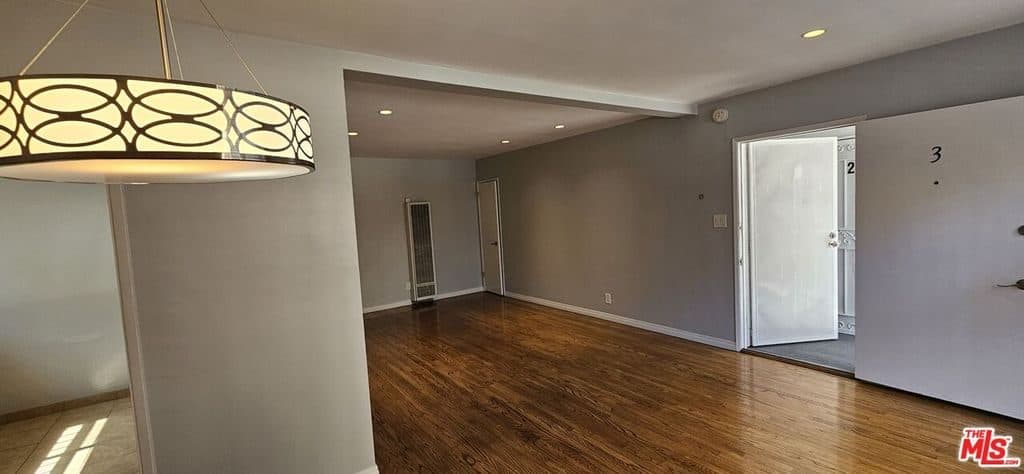 2 BR for rent — 1227 S Holt Ave APT 3, Los Angeles 3