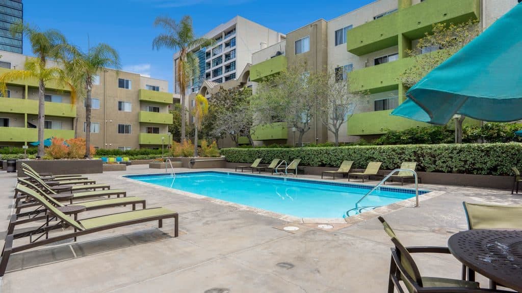 Studio for rent — 501 S New Hampshire Ave, Los Angeles 1