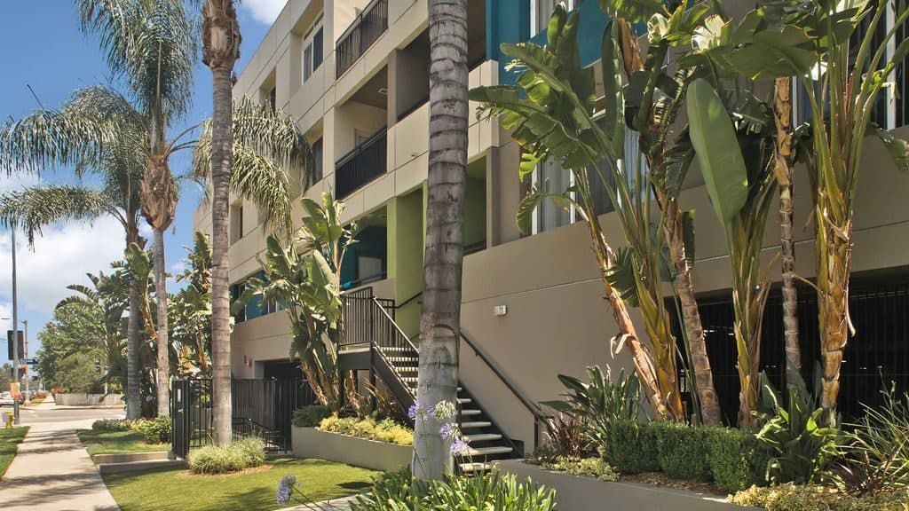 1 BR for rent — 5536 Lindley Ave, Encino 1