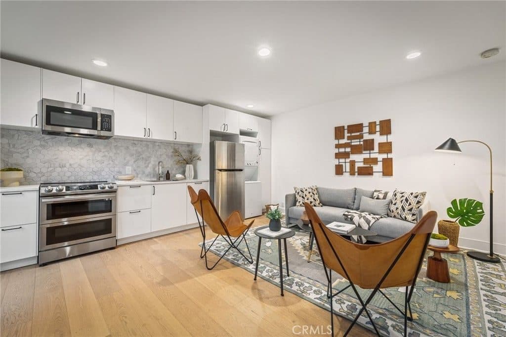 1 BR for rent — 5115 West Blvd #1/2, Los Angeles 2