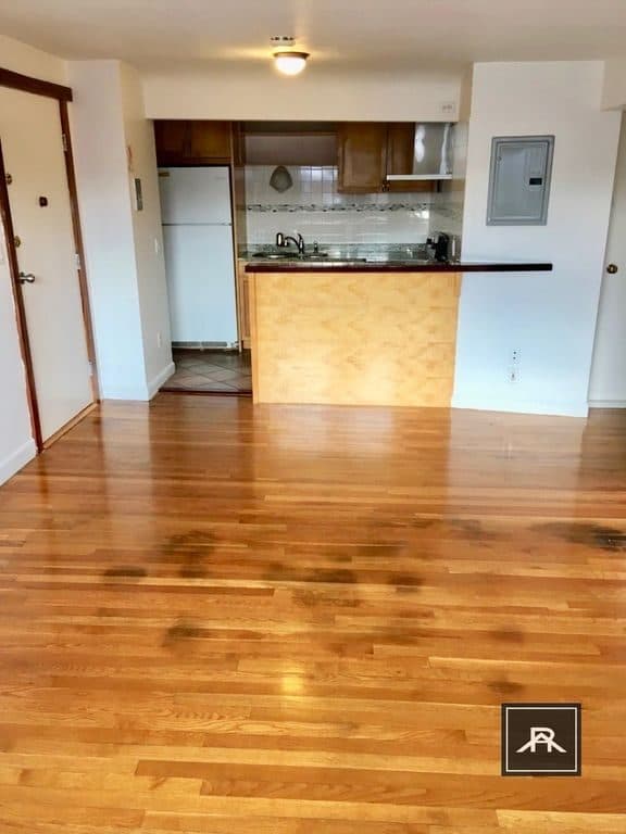 2 BR for rent — 14 Commonwealth Ct, Brighton 3