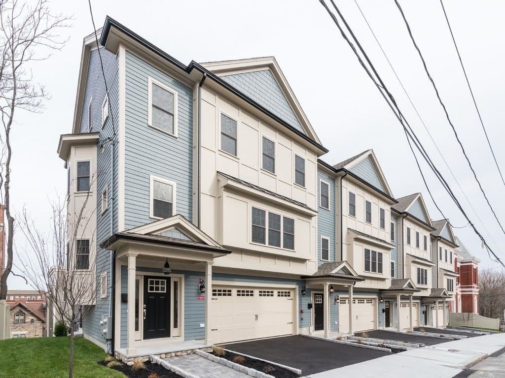 3 BR for rent — 38 Millmont St #38, Boston 1