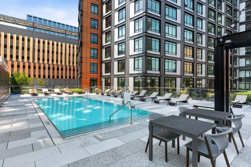 Studio for rent — 501 Congress St, Boston 2