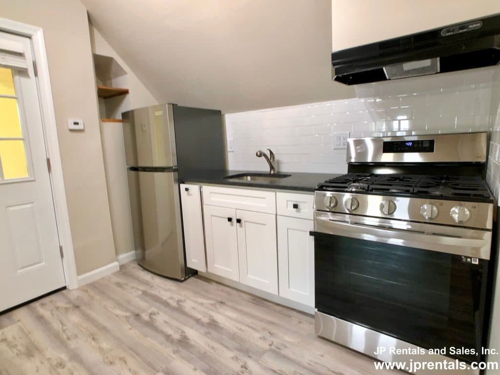 2 BR for rent — 34 Evergreen St Floor 3, Jamaica Plain 2