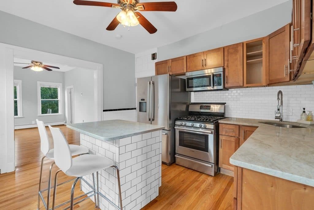 3 BR for rent — 2 Kemp St #2, Boston 3