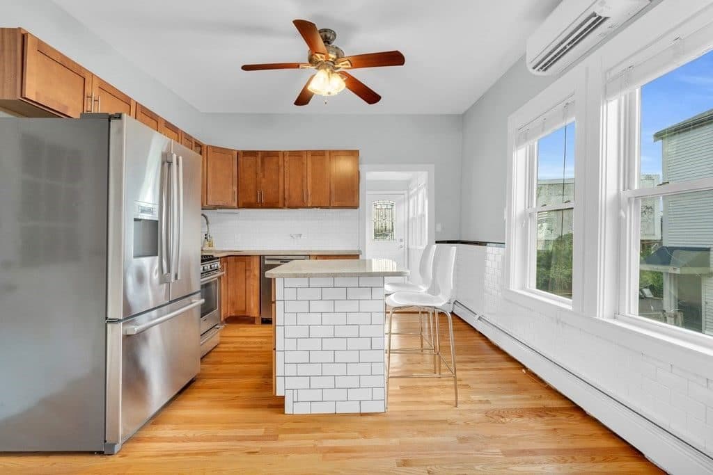 3 BR for rent — 2 Kemp St #2, Boston 2