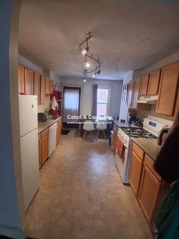 2 BR for rent — 12 Mead St Floor 2, Allston 3