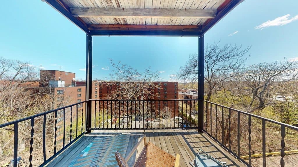 Studio for rent — 1681 Commonwealth Ave, Brighton 3