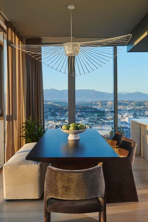 Studio for rent — 151 S Olive St, Los Angeles 2