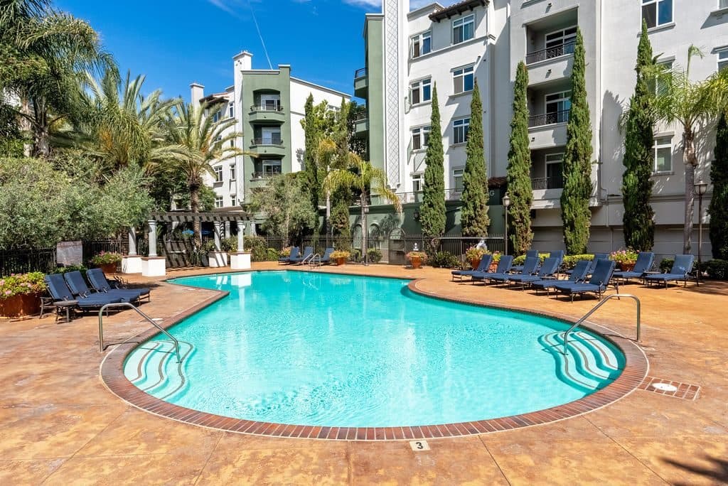 Studio for rent — 8601 Lincoln Blvd, Los Angeles 3