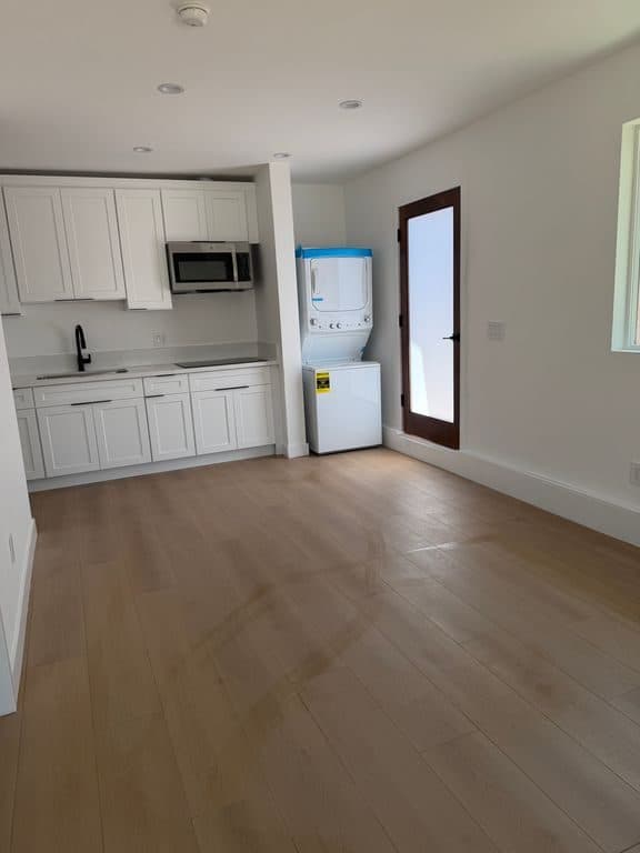 1 BR for rent — 22632 Gilmore St, West Hills 2
