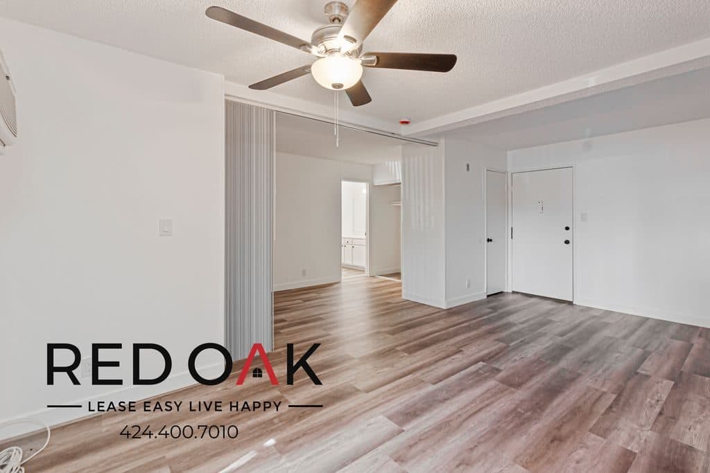 1 BR for rent — 8614 Woodley Ave, North Hills 2