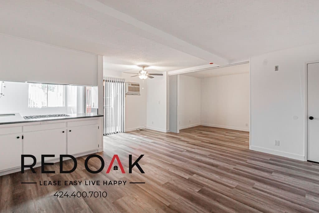 1 BR for rent — 8614 Woodley Ave, North Hills 1