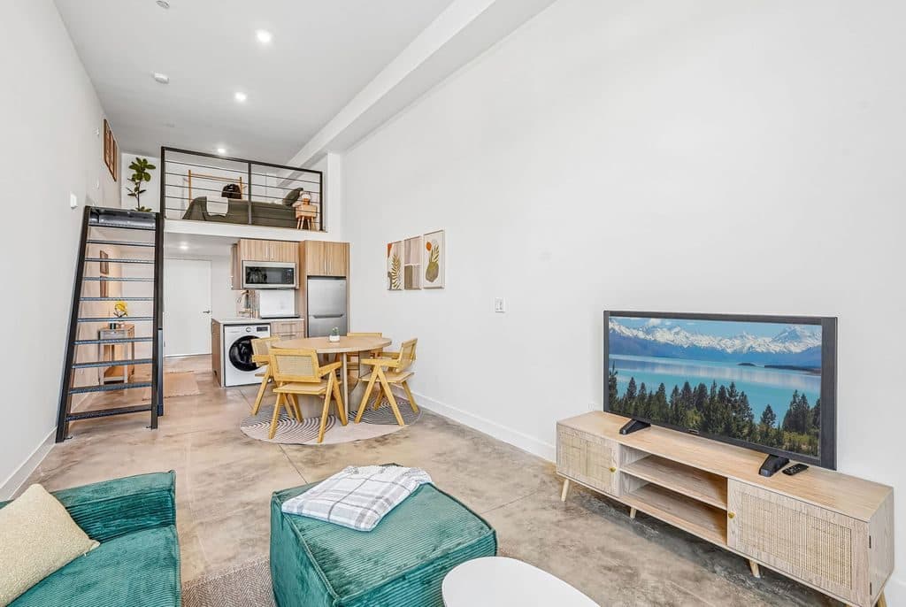 Studio for rent — 2735 E 6th St, Los Angeles 1