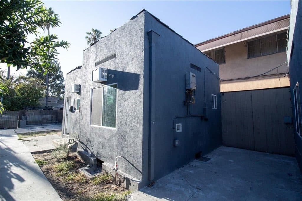 1 BR for rent — 432 S Saint Louis St, Los Angeles 2
