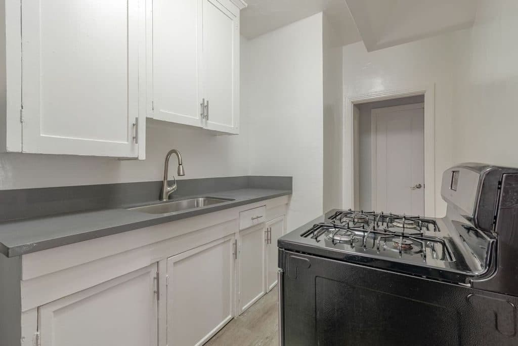 1 BR for rent — 130 N Westmoreland Ave, Los Angeles 3