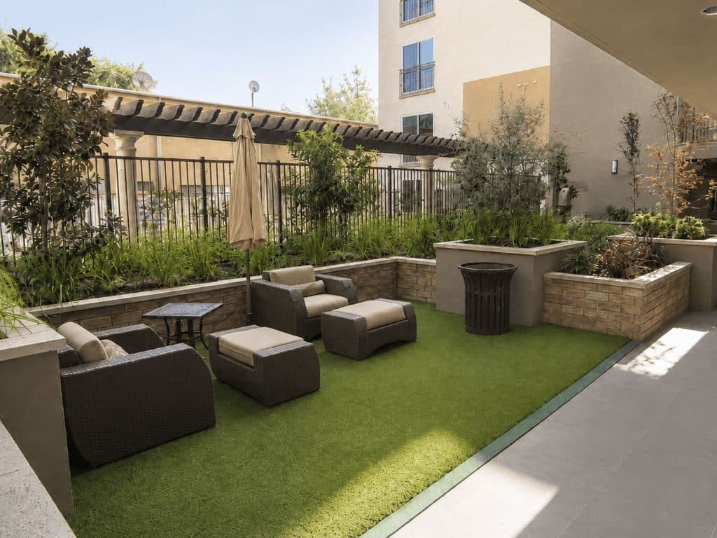 2 BR for rent — 11925 Kling St, Valley Village 2