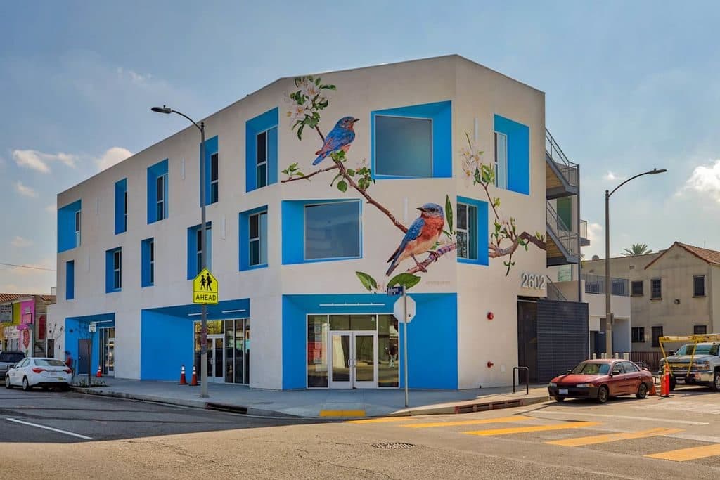 Studio for rent — 2602 S Orange Dr, Los Angeles 3