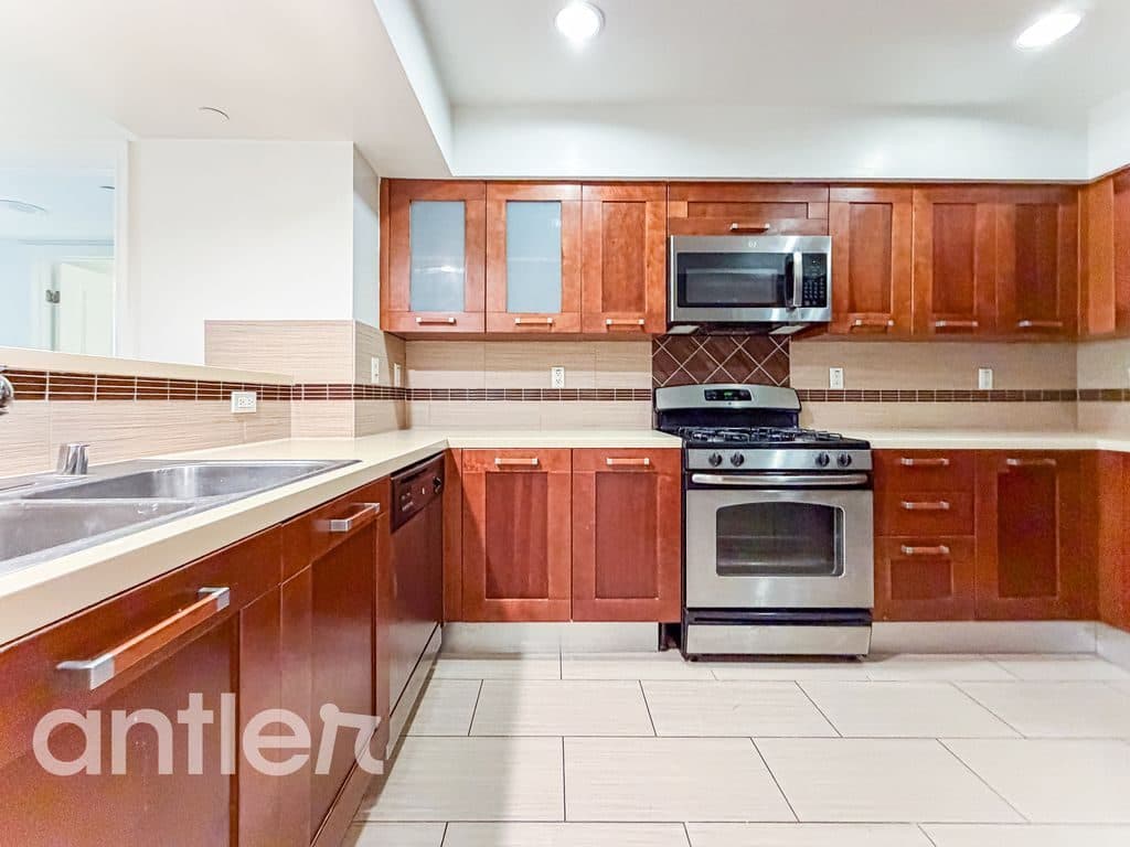 2 BR for rent — 1241 S Sherbourne Dr #K104, Los Angeles 1
