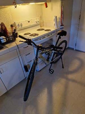 ELECTRIC Velotric Bike with Lock and Helmet 1