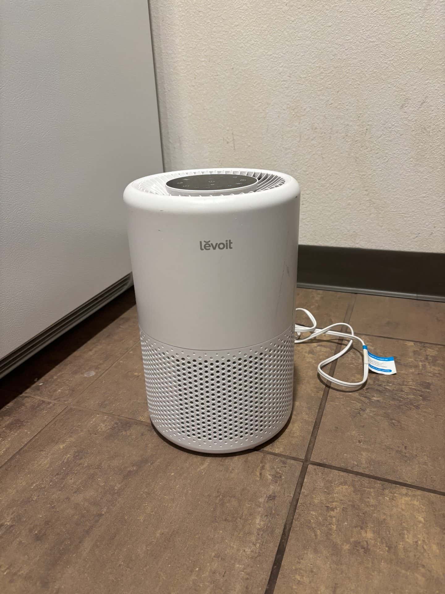Levoit Air Purifier, Model: Core 200S 1