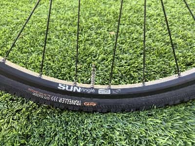 Felt Verza Speed 40 Hybrid Bike + Helmet, ABUS Lock & Lights 3
