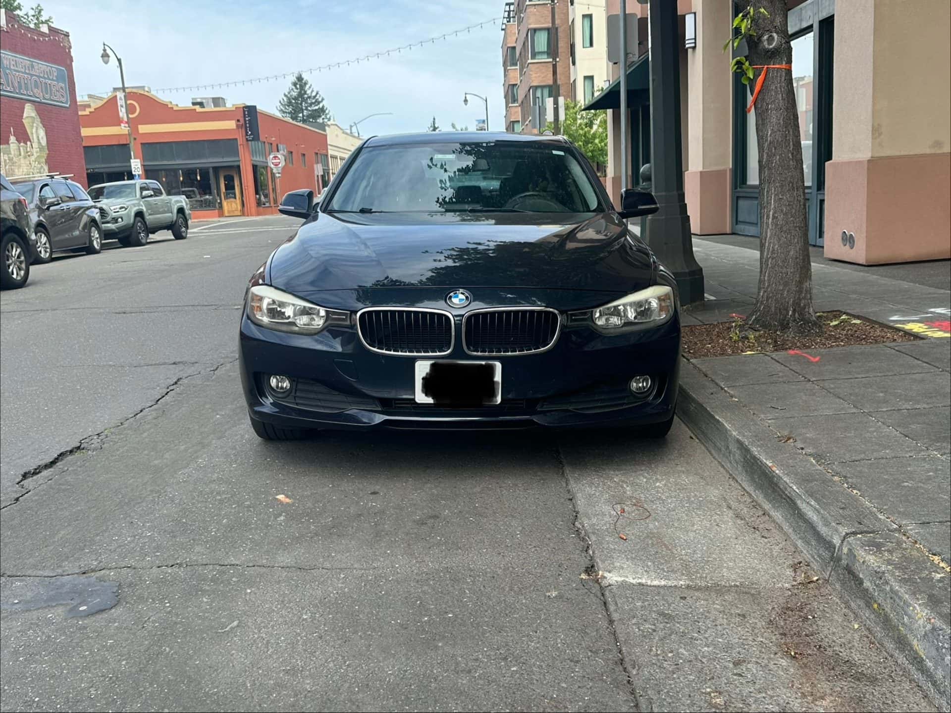 2014 BMW 320i - Great Condition 1