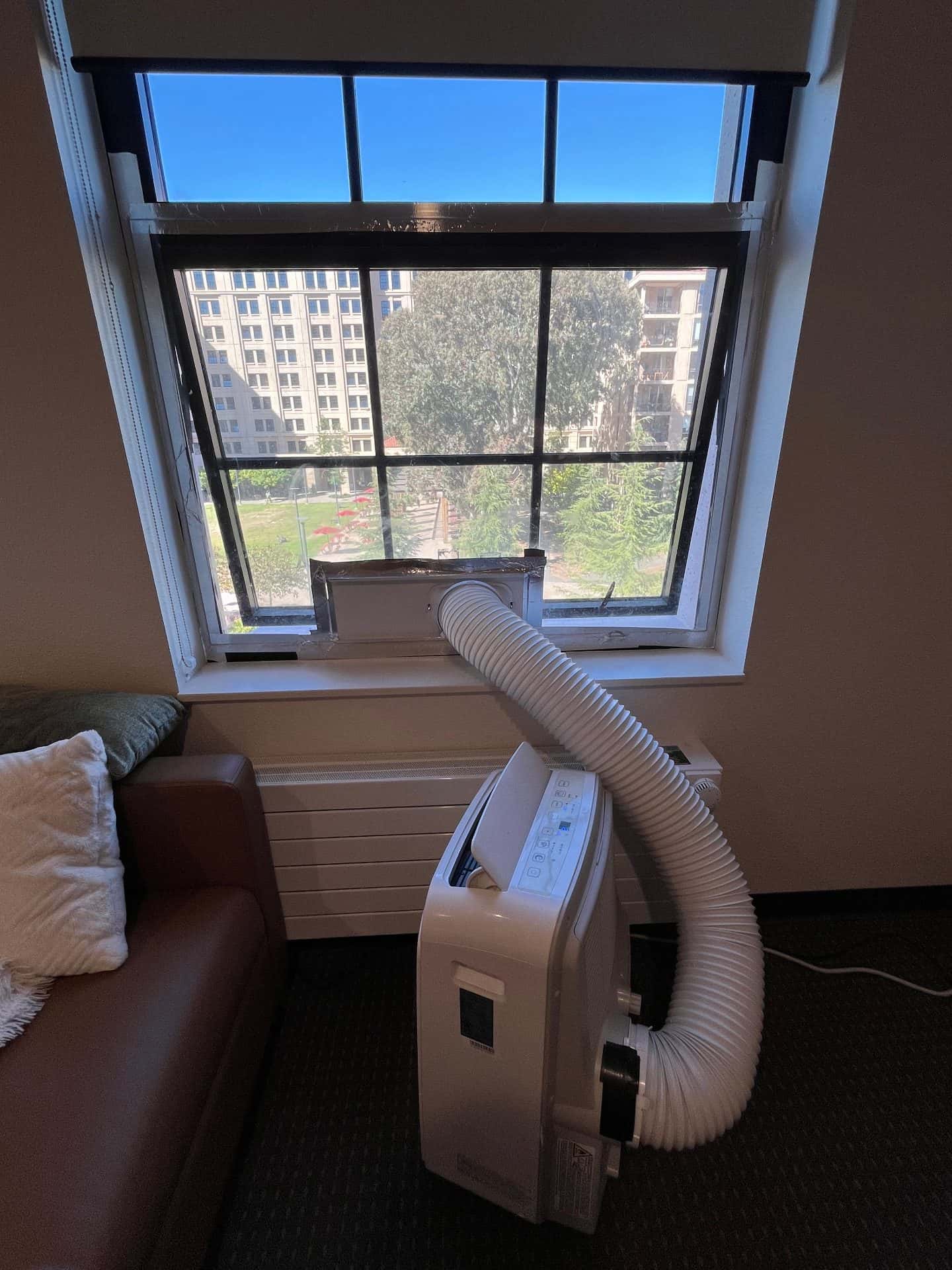 Insignia 8,000 BTU Portable Air Conditioner + Plexiglass Window Mount – (200$ OBO) 2