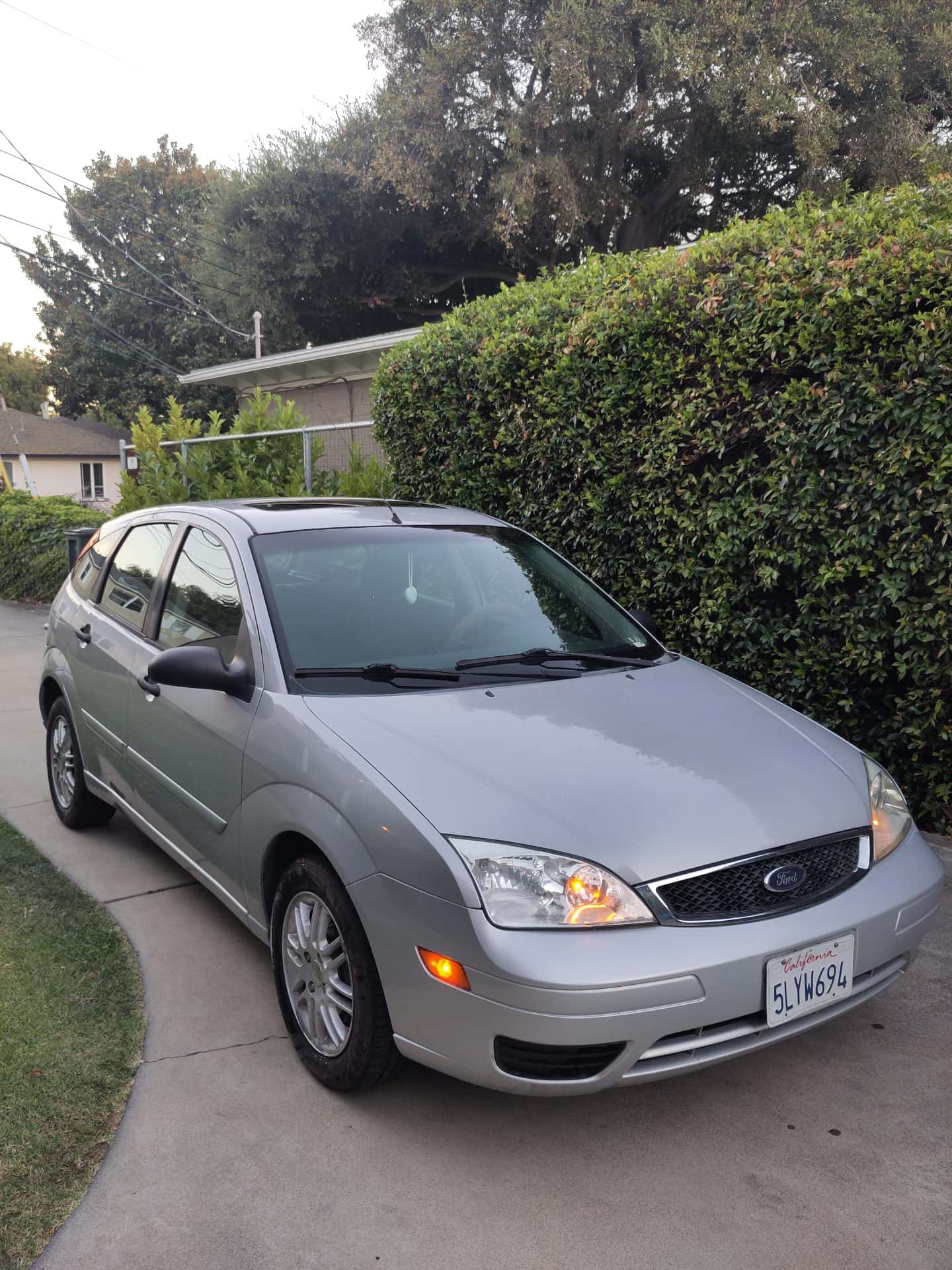 2005 Ford Focus ZX5 Hatchback - Only 70k Miles 1