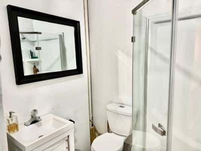 Petite Bedroom | 3rd Floor | Fort Hill 5