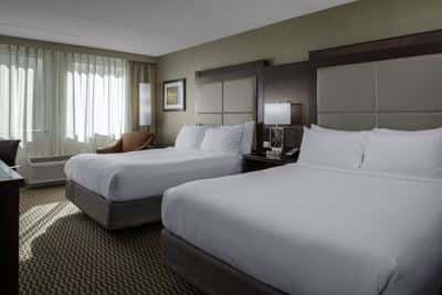Burlington Mall 2 Queen Room with Pool & Gym 1