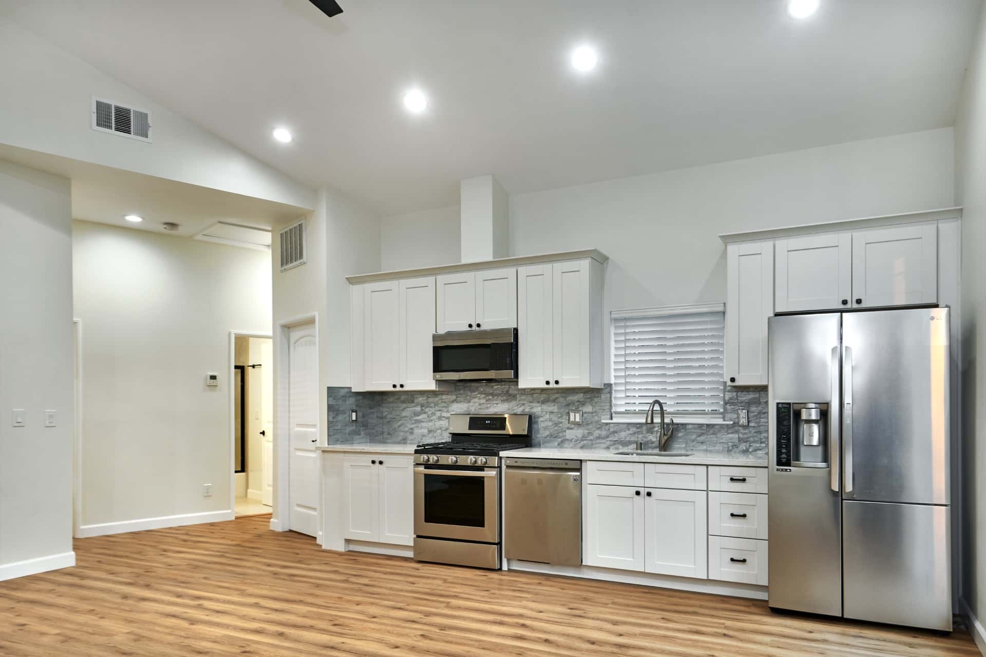 Rental home available starting June end (2bed/2bath) in Palo Alto 1