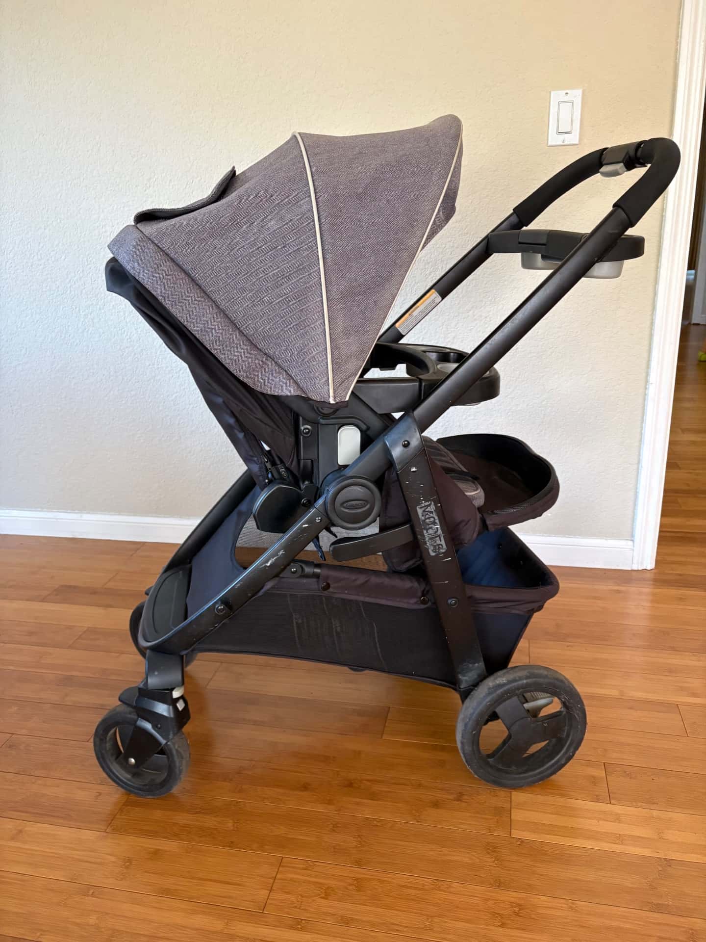 Graco stroller w/ removable infant car seat 1
