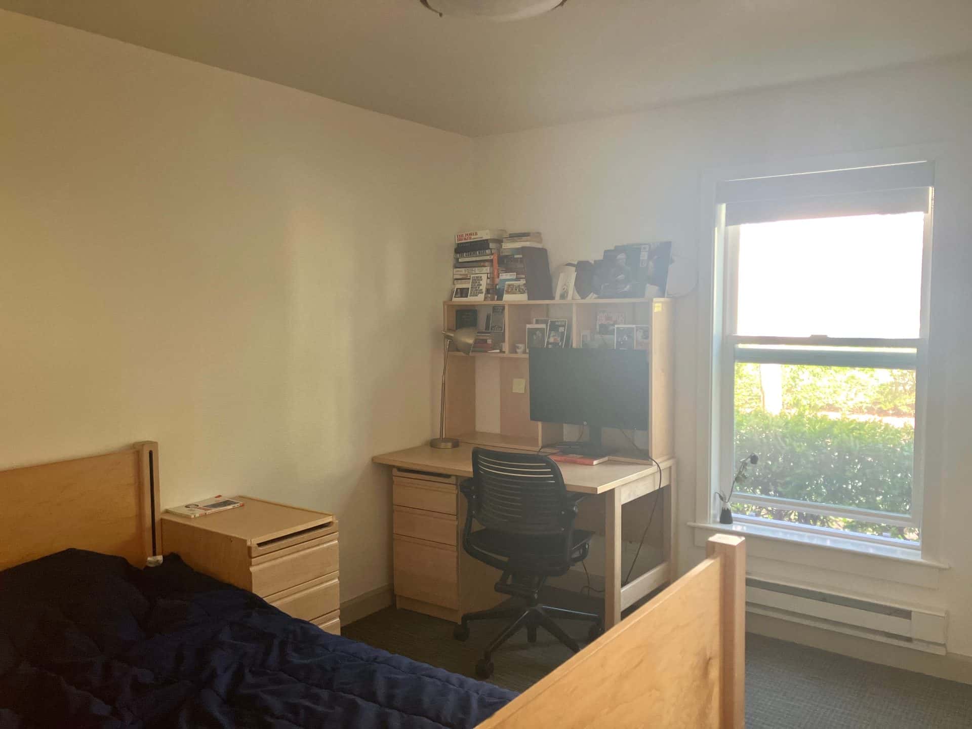 One month fully-furnished summer sublet on Stanford campus 1