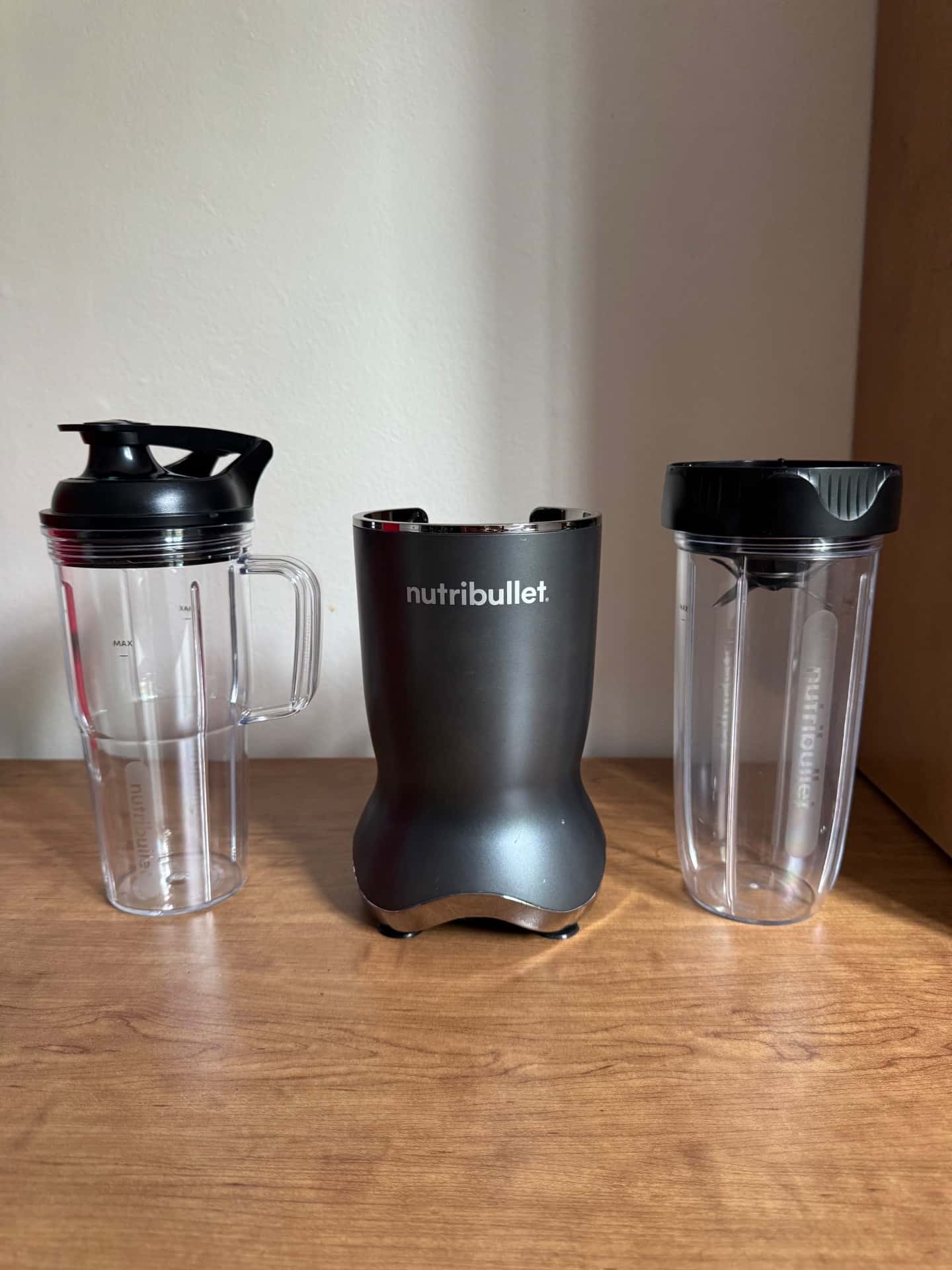 NutriBullet Personal Blender + 2 Cups/Bottles 1
