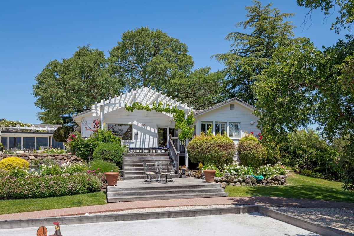 Portola Valley Guest Cottage 1