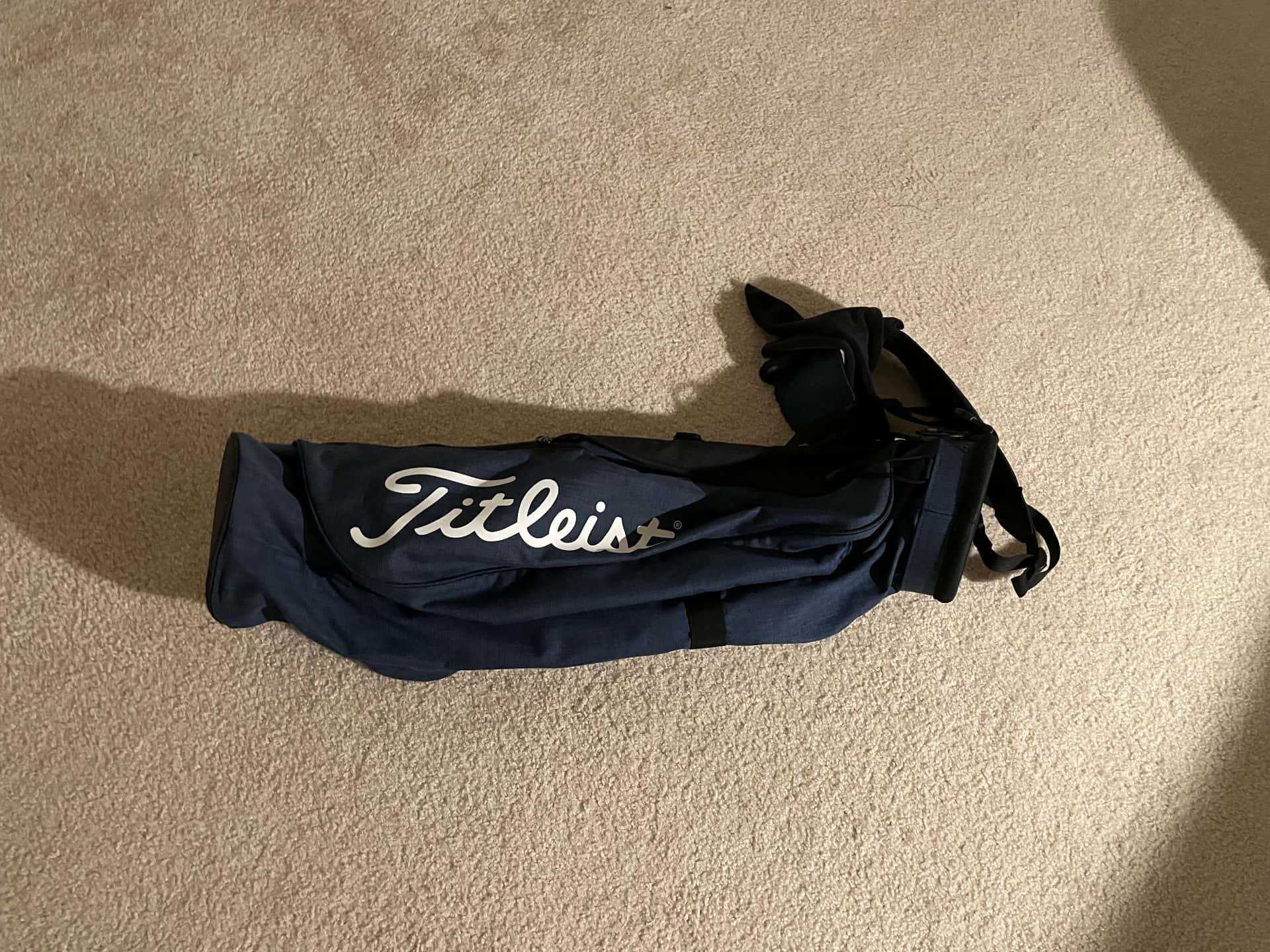 golf bag and coffee table 1