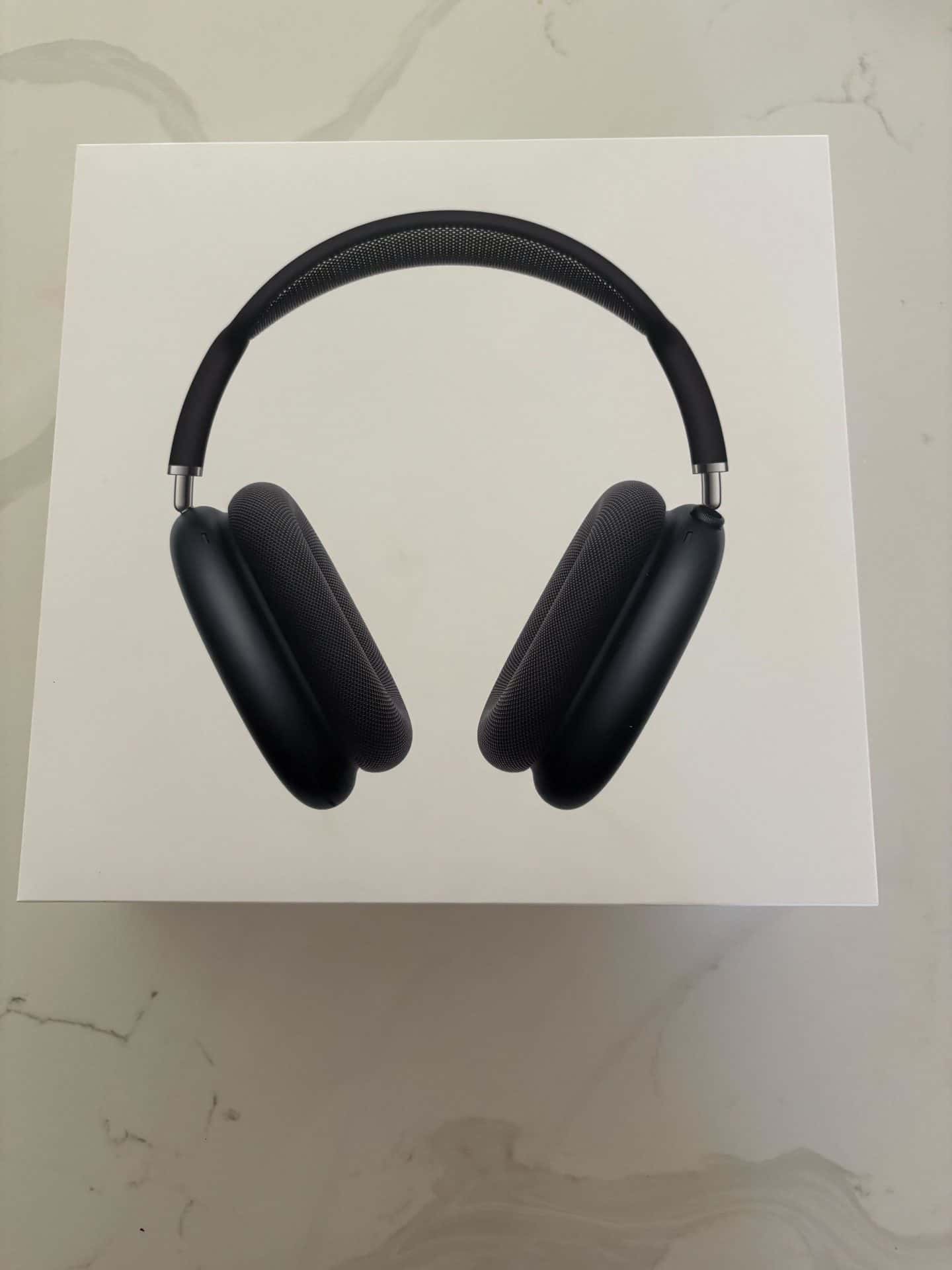 AirPod Max 2 with Case - Sealed 1