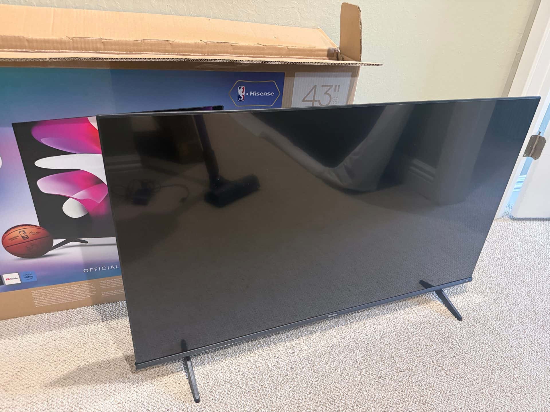 Hisense 43" TV QD6 Series 1
